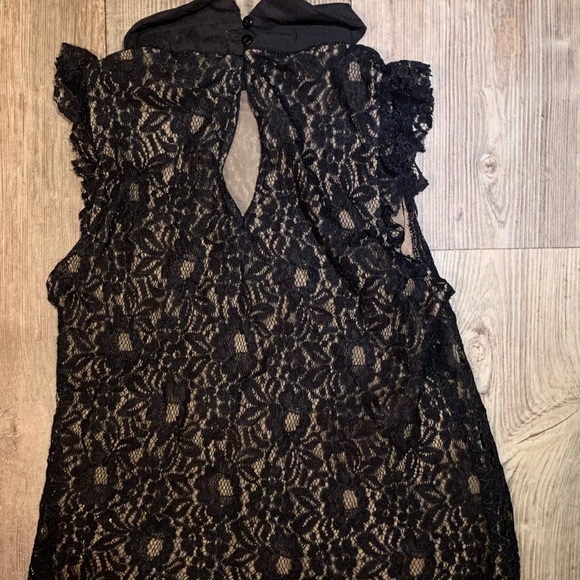 Formal-Wear Tank - Picture 2 of 3